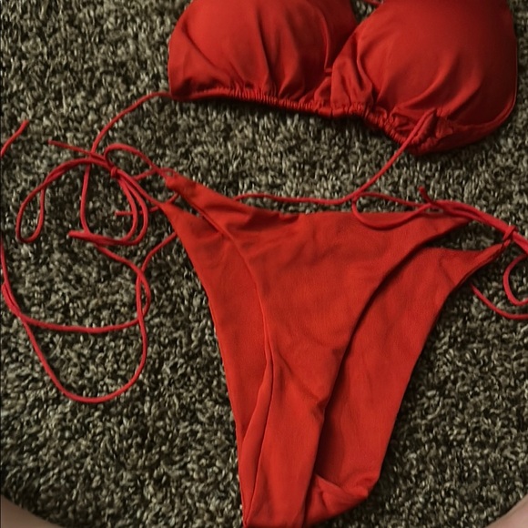 Red Bikini Set - Picture 3 of 3